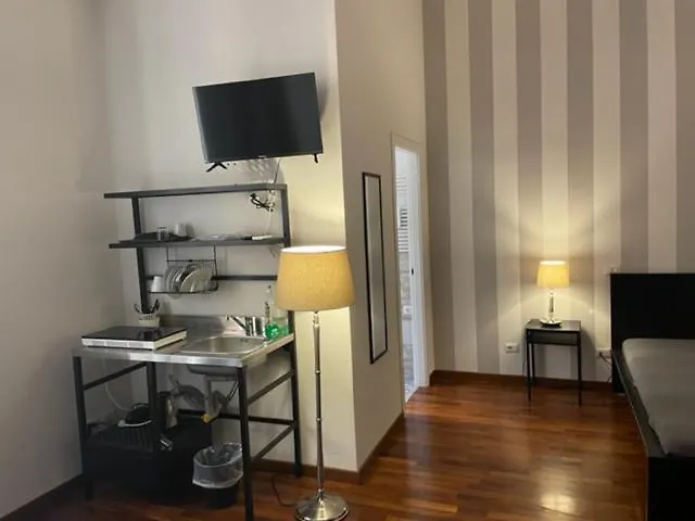 Piazza Cavour Konukevi 4*