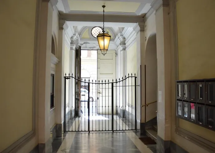 Piazza Cavour Konukevi 4*