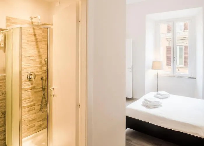 Piazza Cavour Konukevi 4*