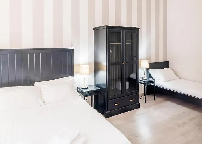 Piazza Cavour Konukevi 4*